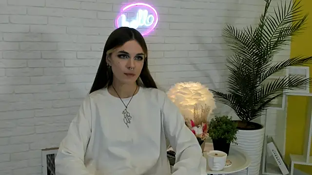 Snapshot of ChinaMenter chatting on 11/11/25, 01:33 ChinaMenter online show from 11/11/25, 01:33