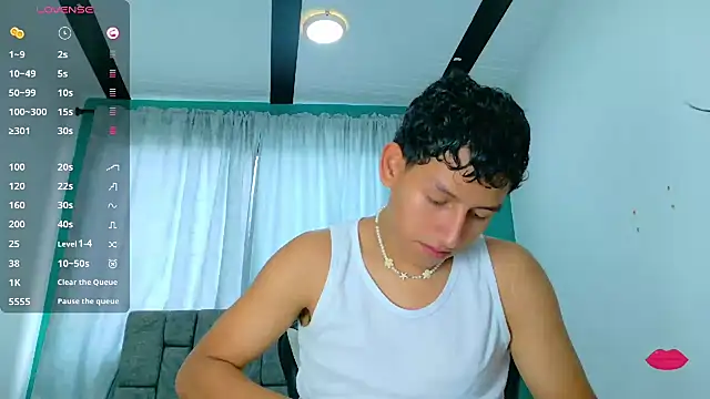 FelipeGonzalezz online show from 12/02/25, 12:32