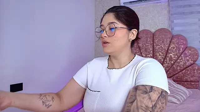 mia fontana  online show from 01/10/26, 11:56