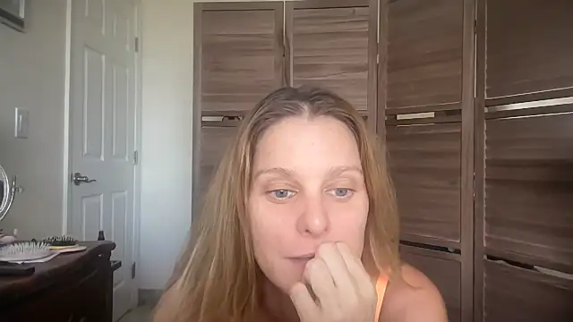 Snapshot of prettylittlekittycat chatting on 07/02/26, 10:05 prettylittlekittycat online show from 07/02/26, 10:05