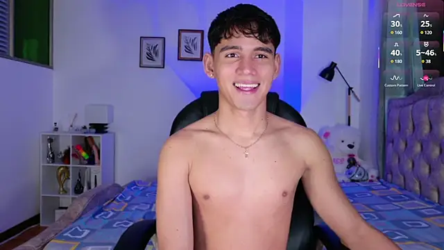 estebanperez 26 online show from 04/15/26, 11:06