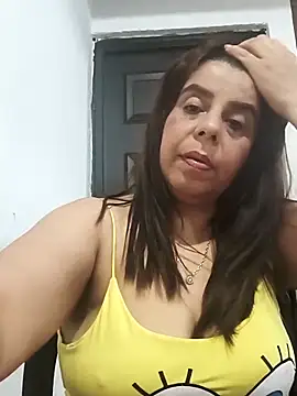 Snapshot of gata_salvaje1 chatting on 12/18/25, 01:44 gata salvaje1 online show from 12/18/25, 01:44