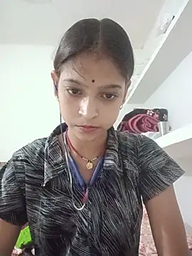 Mohnicute online show from 05/13/26, 07:22
