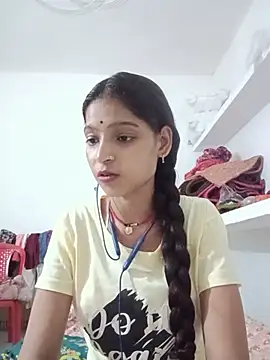 Snapshot of Mohnicute chatting on 07/17/26, 06:02 Mohnicute online show from 07/17/26, 06:02