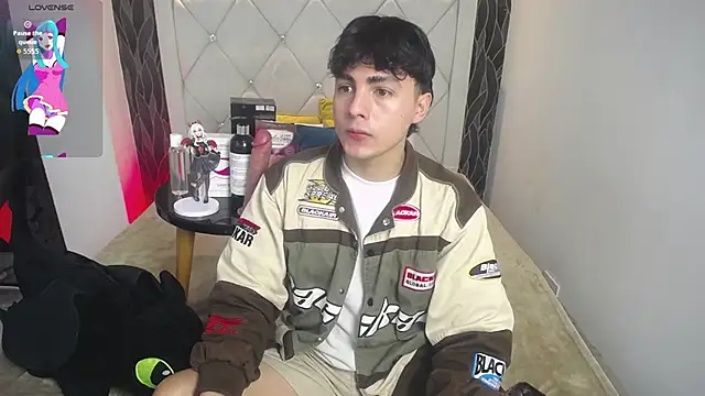 Samu FoXXX online show from 11/18/25, 08:13