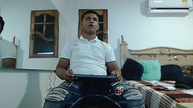 mathews    online show from 11/18/25, 02:28