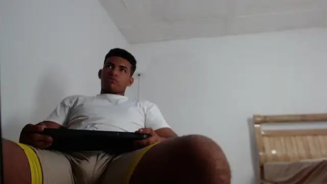 mathews    online show from 12/03/25, 03:36