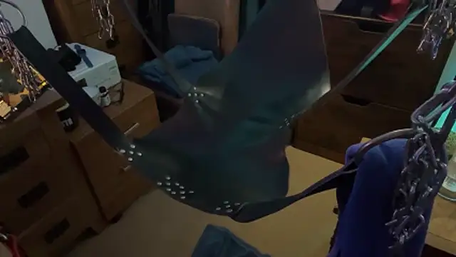 Snapshot of LeatherSdaddy chatting on 11/26/25, 05:58 LeatherSdaddy online show from 11/26/25, 05:58