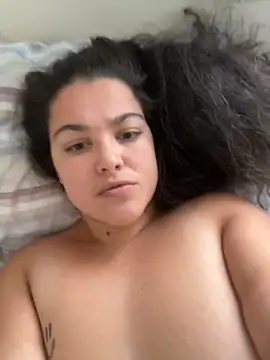 Snapshot of callmebaby2025 chatting on 11/11/25, 01:00 callmebaby2025 online show from 11/11/25, 01:00