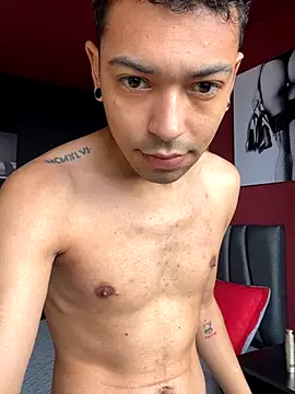 Snapshot of Imtavo chatting on 11/11/25, 01:00 Imtavo online show from 11/11/25, 01:00