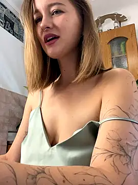 yourladyMary online show from 11/28/25, 12:24