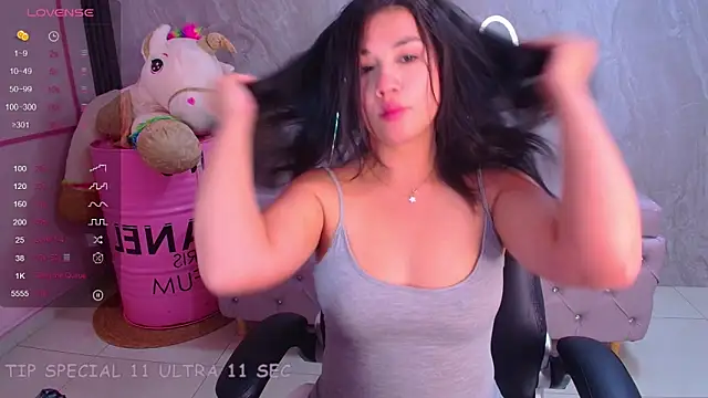 Snapshot of Violetta_jhonson_a chatting on 01/16/26, 03:43 Violetta jhonson a online show from 01/16/26, 03:43