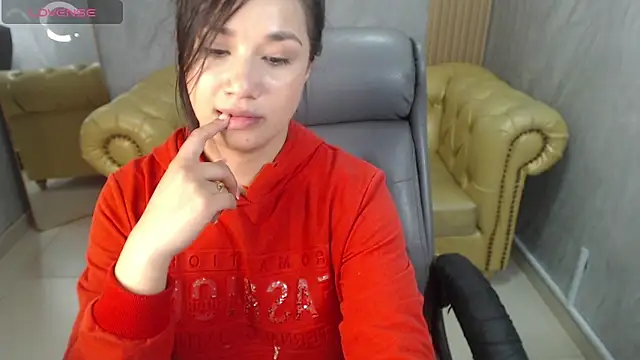 Snapshot of Violetta_jhonson_a chatting on 02/05/26, 07:51 Violetta jhonson a online show from 02/05/26, 07:51