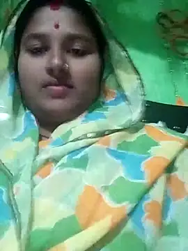 Snapshot of Hotty_medam chatting on 11/11/25, 01:44 Hotty medam online show from 11/11/25, 01:44