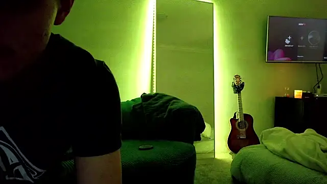 Snapshot of sculpteddesire chatting on 12/01/25, 08:52 sculpteddesire online show from 12/01/25, 08:52