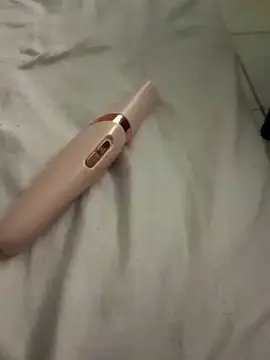 Snapshot of _-_-_-sthefany_-_-_- chatting on 11/11/25, 06:08 - - -sthefany - - - online show from 11/11/25, 06:08