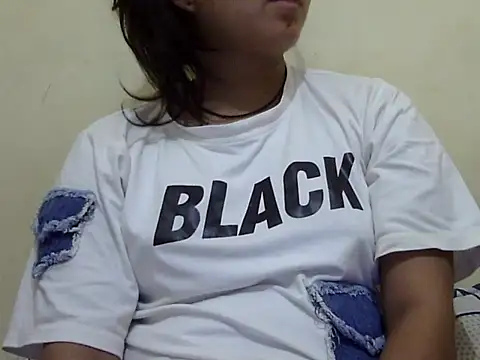Snapshot of Anika_Singh chatting on 06/09/26, 09:54 Anika Singh online show from 06/09/26, 09:54