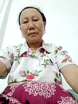 tomi-na online show from 11/19/25, 07:19