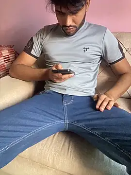 hotyyyyjonny online show from 05/22/26, 04:08