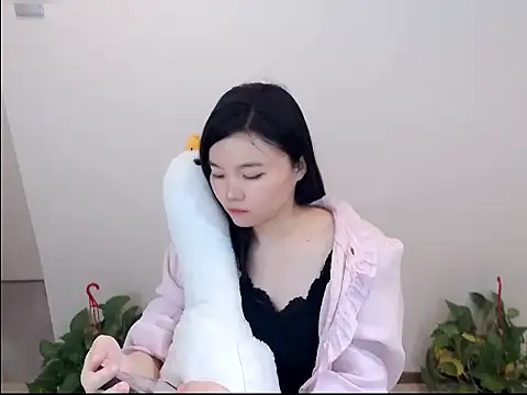 Snapshot of Shaurk chatting on 01/19/26, 08:18 Shaurk online show from 01/19/26, 08:18