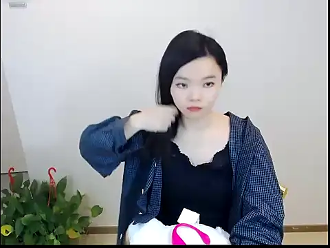 Snapshot of Shaurk chatting on 02/06/26, 02:27 Shaurk online show from 02/06/26, 02:27