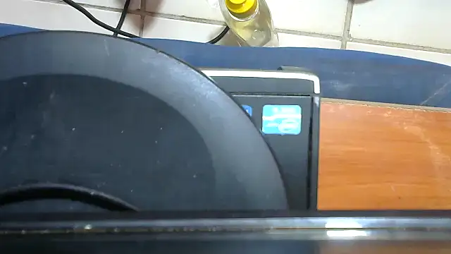 Snapshot of Hobby_Lv chatting on 11/19/25, 04:40 Hobby Lv online show from 11/19/25, 04:40