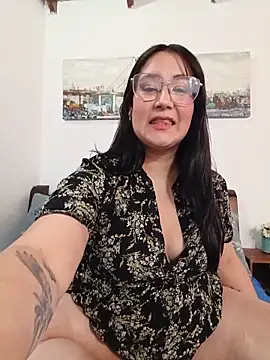 Snapshot of SaloGray8 chatting on 05/22/26, 01:06 SaloGray8 online show from 05/22/26, 01:06