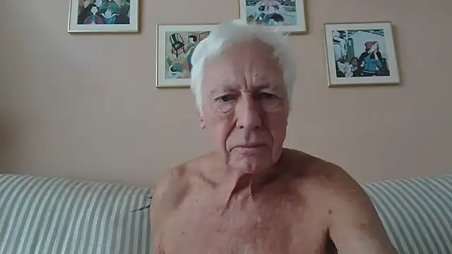 Snapshot of capttp chatting on 01/11/25, 03:42 capttp online show from 01/11/25, 03:42