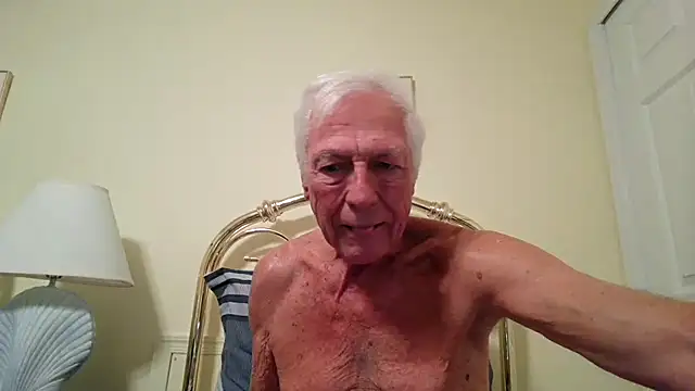 Snapshot of capttp chatting on 11/21/25, 04:00 capttp online show from 11/21/25, 04:00