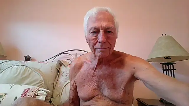 Snapshot of capttp chatting on 11/21/25, 04:05 capttp online show from 11/21/25, 04:05