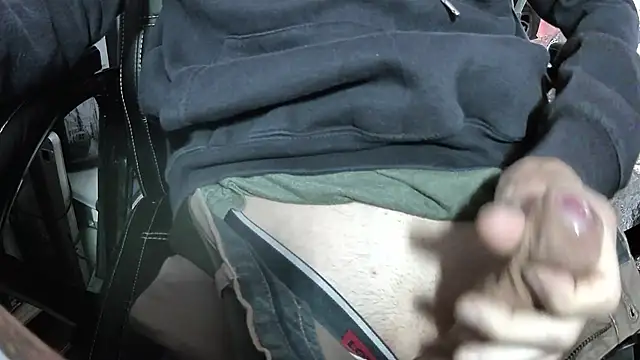 Chrisatmiami online show from 11/17/25, 08:20