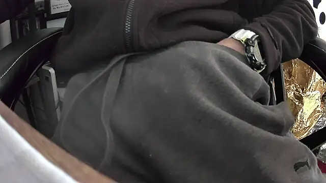 Chrisatmiami online show from 11/18/25, 02:43