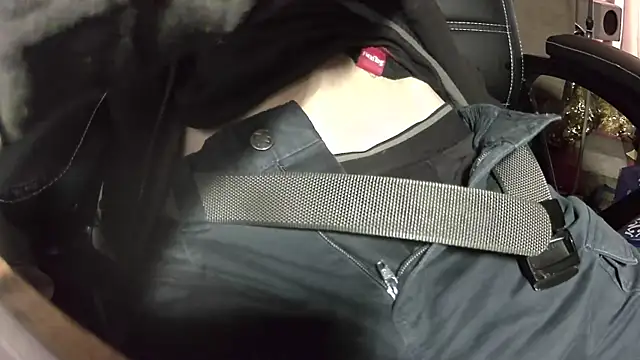 Snapshot of Chrisatmiami chatting on 11/27/25, 02:19 Chrisatmiami online show from 11/27/25, 02:19