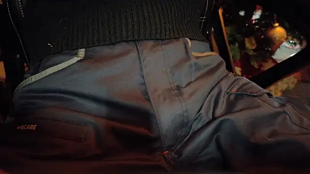 Snapshot of Chrisatmiami chatting on 01/13/26, 02:22 Chrisatmiami online show from 01/13/26, 02:22