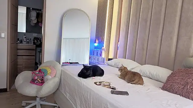 Snapshot of Iamnyxy chatting on 12/01/25, 11:04 Iamnyxy online show from 12/01/25, 11:04