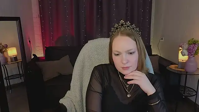 Elizabeth Walson online show from 11/18/25, 12:42