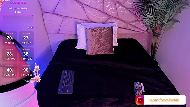 Snapshot of Atenea_Velle chatting on 12/03/25, 01:20 Atenea Velle online show from 12/03/25, 01:20