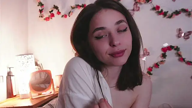 yoyogirlx online show from 04/24/26, 01:46