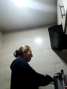 chrystal sl852 online show from 02/03/26, 12:43