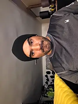 piggylatino online show from 02/11/26, 10:37