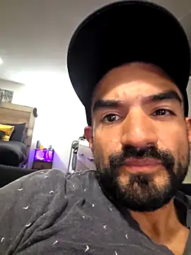 piggylatino online show from 04/07/26, 02:23