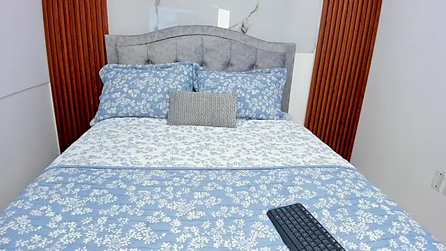 KaliBloom online show from 12/02/25, 08:48