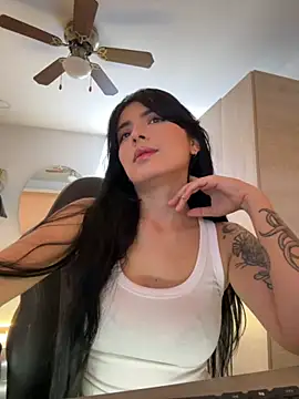 Cristal Cerati  online show from 05/22/26, 07:30
