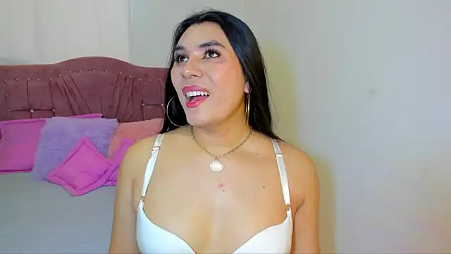 yourlatina emely online show from 05/02/26, 08:03