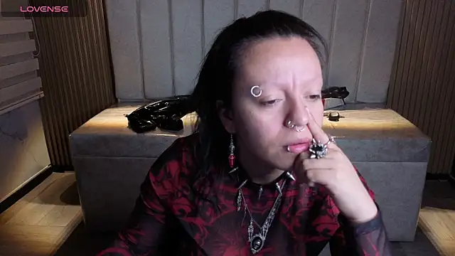 Snapshot of Belladonna_trix chatting on 06/20/26, 03:26 Belladonna trix online show from 06/20/26, 03:26