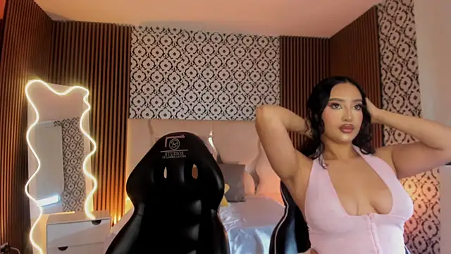 Snapshot of Joselyn_tay chatting on 07/19/26, 01:15 Joselyn tay online show from 07/19/26, 01:15