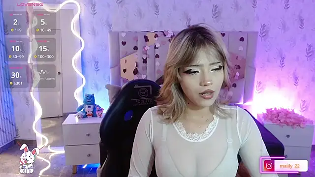 Mavis tay online show from 02/18/26, 06:59