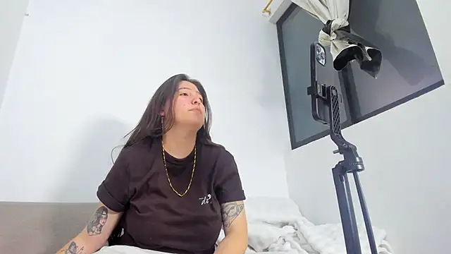 Ana Torres  online show from 01/17/26, 11:19