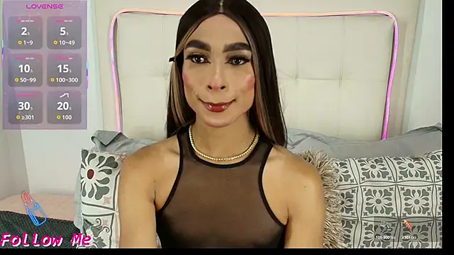 Daphne Hills online show from 03/07/26, 04:20