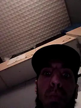 hotguy71000 online show from 12/16/25, 04:12